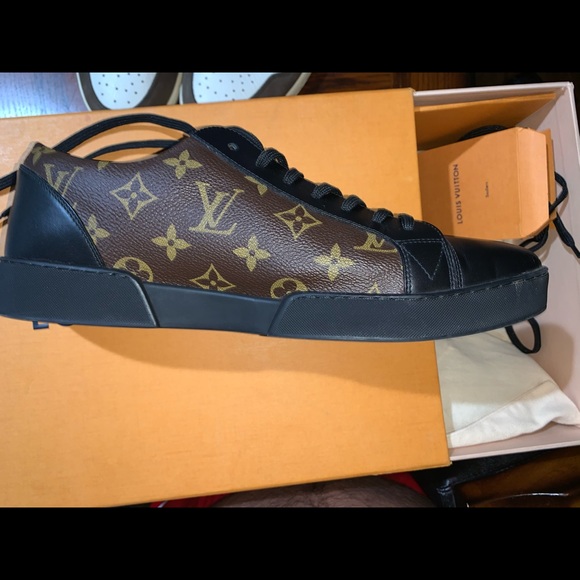 Louis Vuitton size 8.5 - Picture 1 of 2
